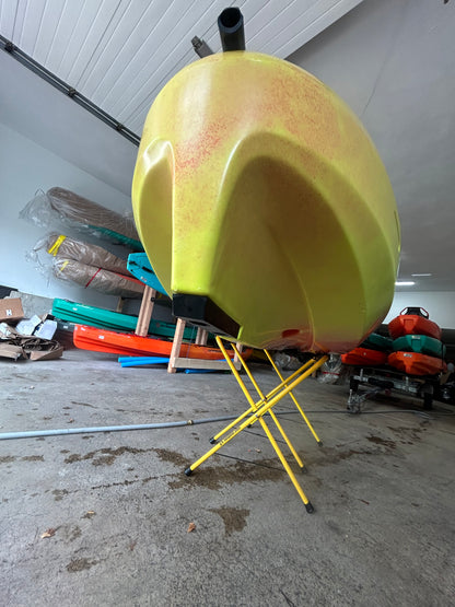 Perception Tribe 9.5 Recreational Kayak | Like New