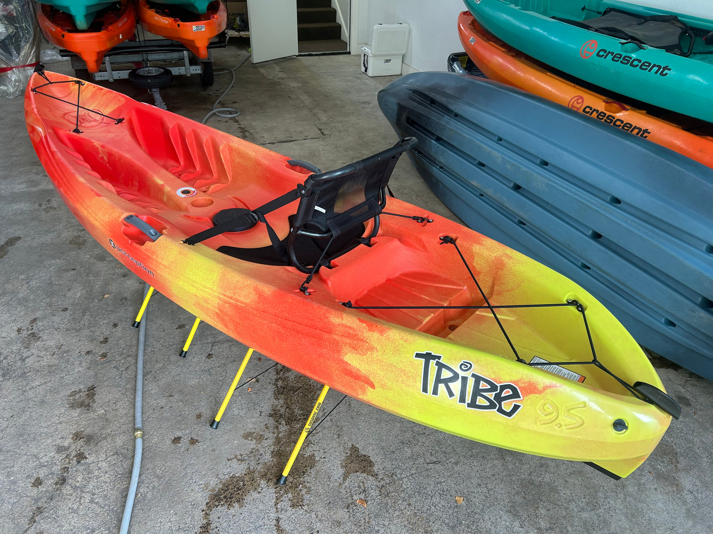 Perception Tribe 9.5 Recreational Kayak | Like New