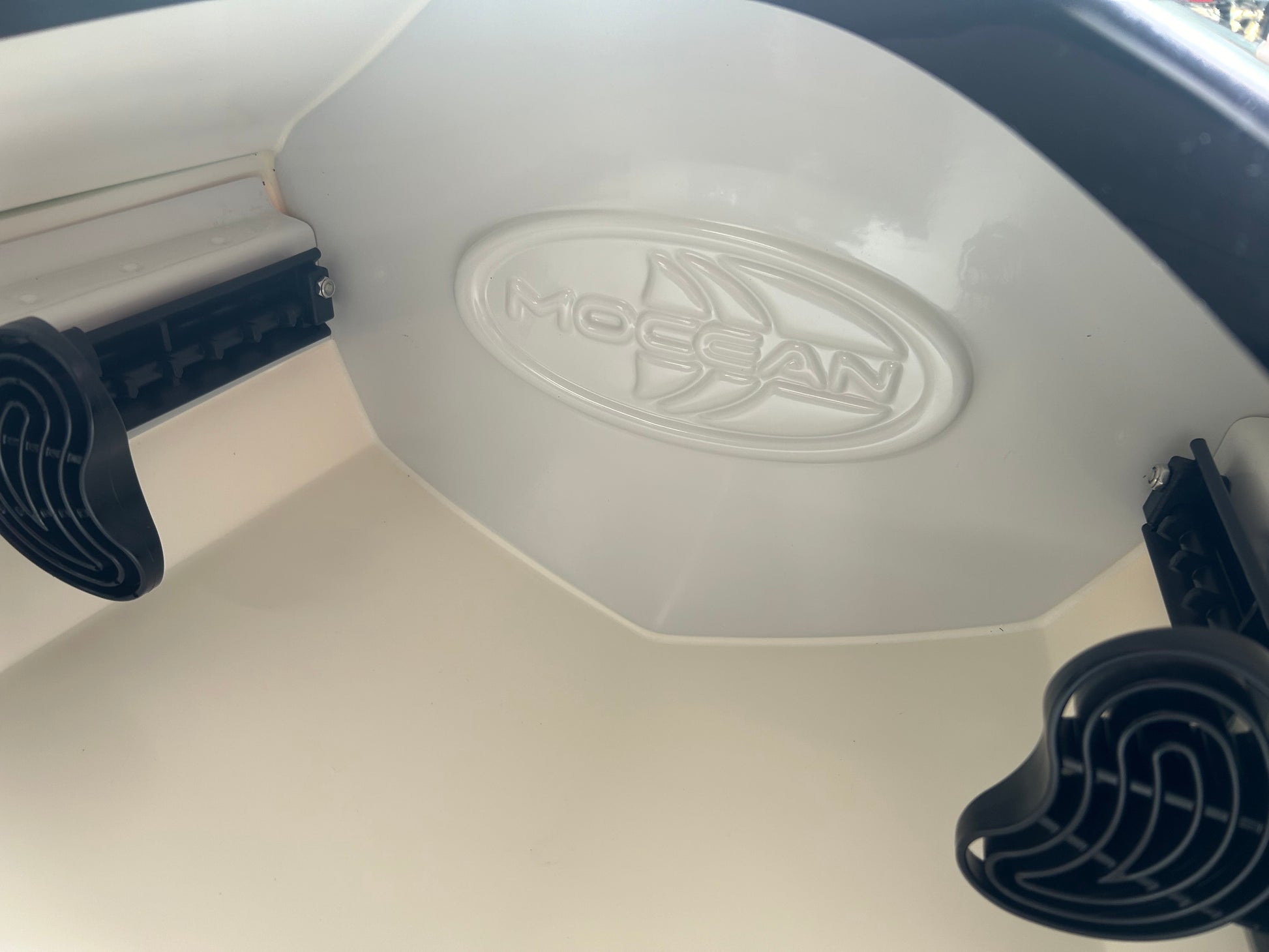 Mocean bulkhead hatch