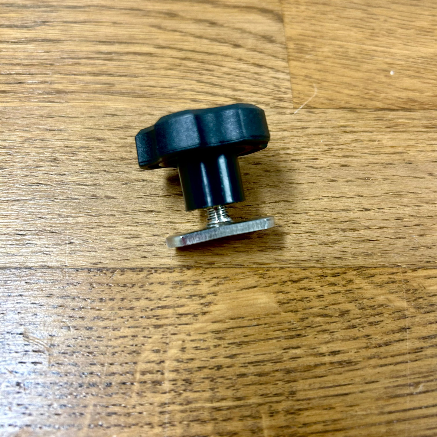 Mighty Bolt with Knob